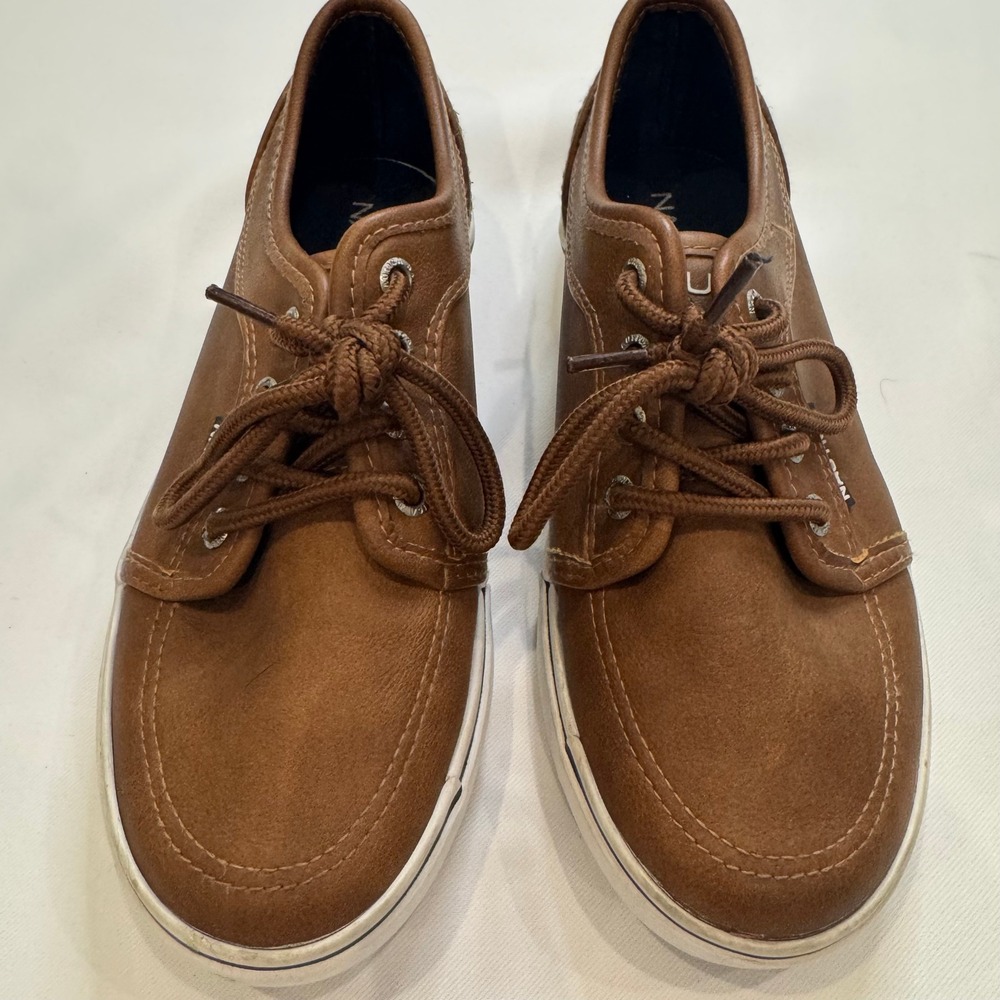Nautica Moulouya Boat Shoes Kids Size 2 Brown Faux Leather Sneaker